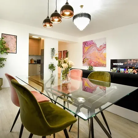 Urban Bliss - Contemporary Elegance In Modern Living Spaces Voluntari Exterior photo