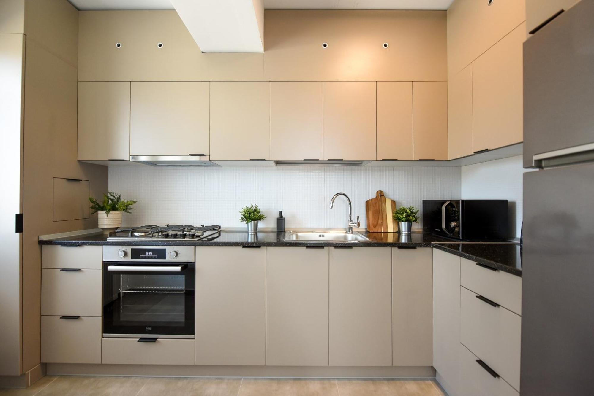 Urban Bliss - Contemporary Elegance In Modern Living Spaces *